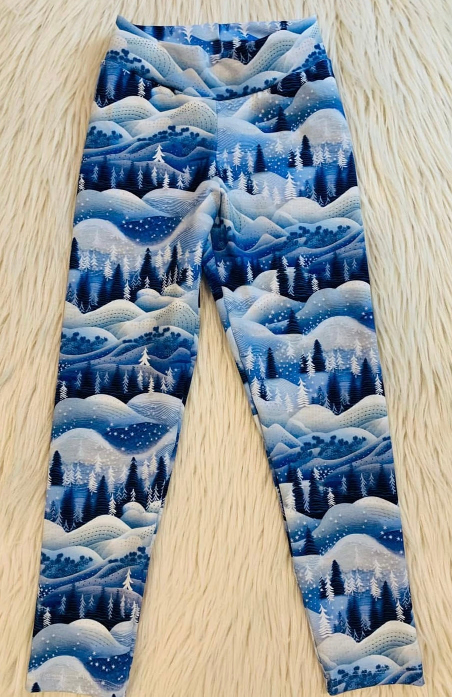 Blue Snowscape Leggings sz 6